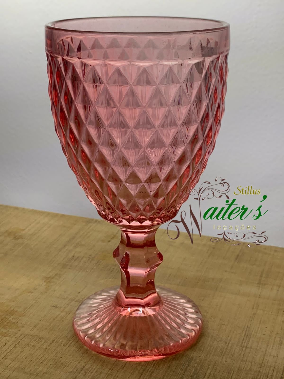 Taça bico de abacaxi rosa